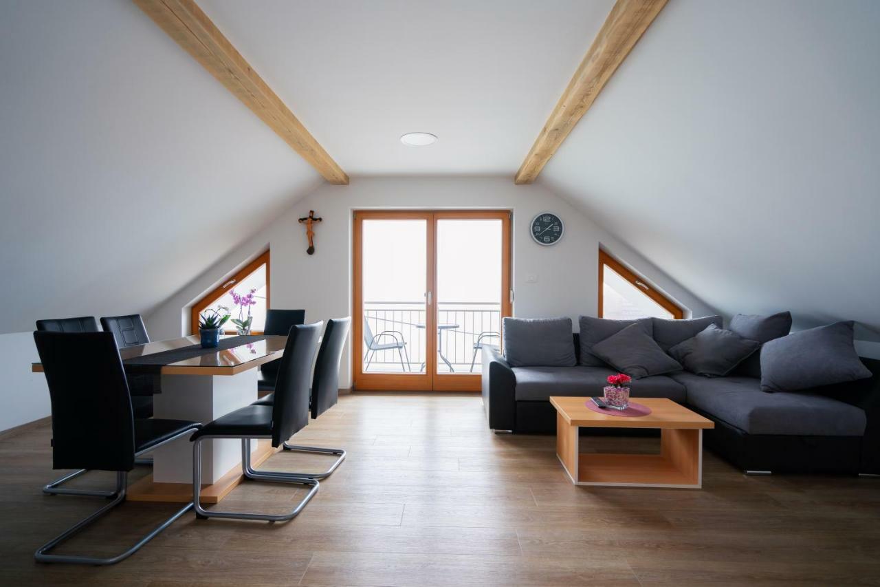 Pjagodic Apartments & Wellness Cerklje na Gorenjskem Bagian luar foto