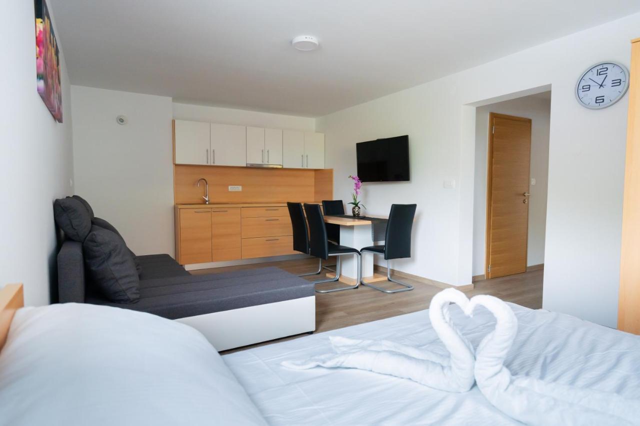 Pjagodic Apartments & Wellness Cerklje na Gorenjskem Bagian luar foto