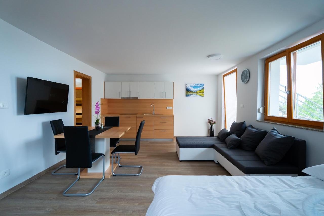 Pjagodic Apartments & Wellness Cerklje na Gorenjskem Bagian luar foto