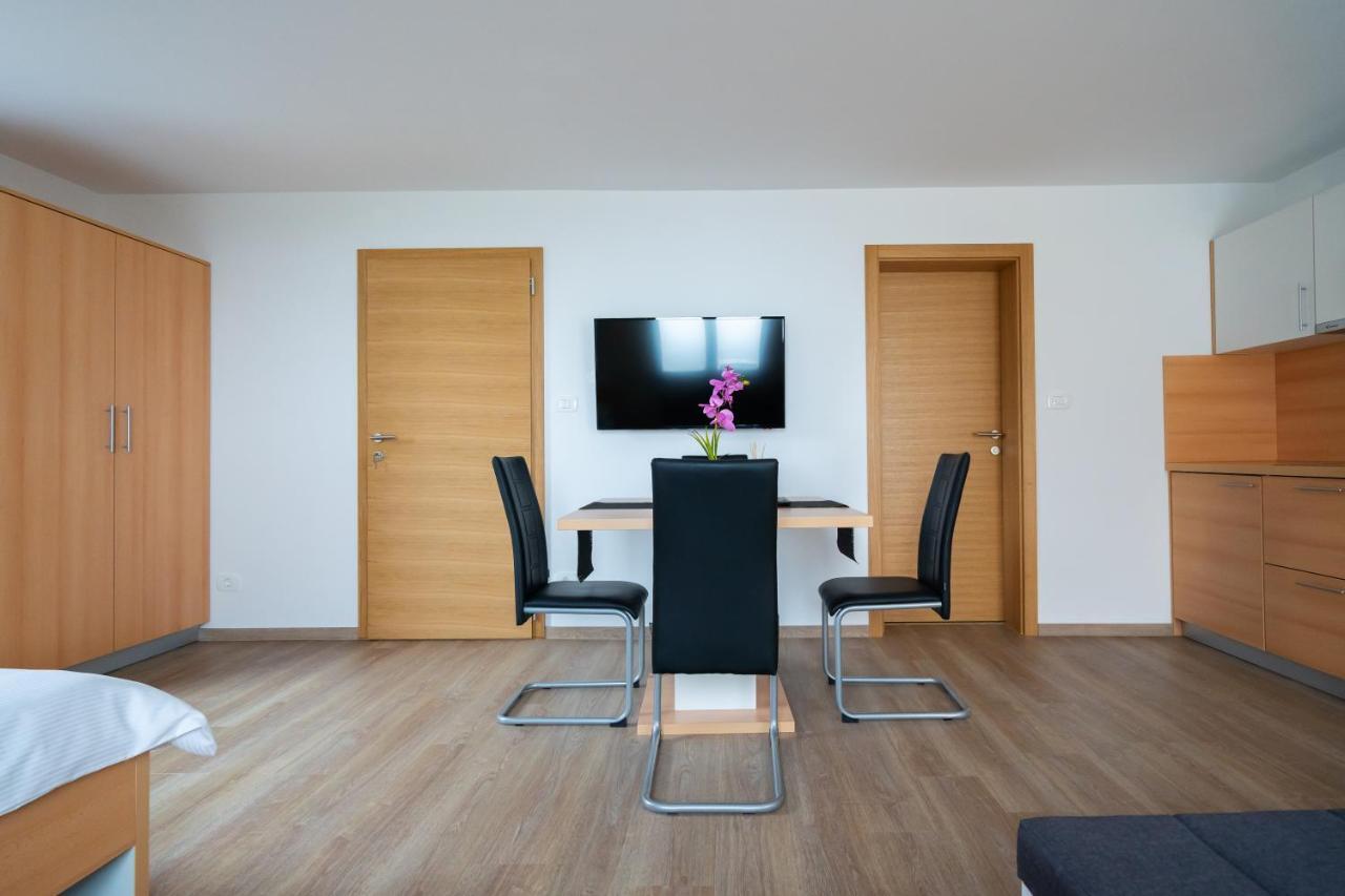 Pjagodic Apartments & Wellness Cerklje na Gorenjskem Bagian luar foto